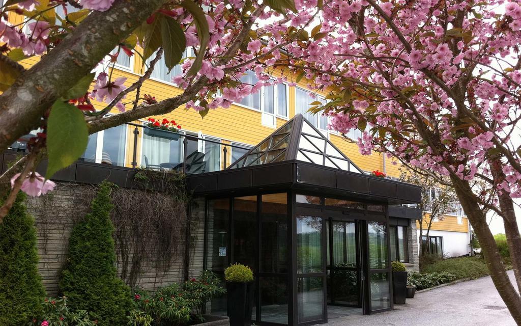 Alver Hotel Alversund Exterior photo